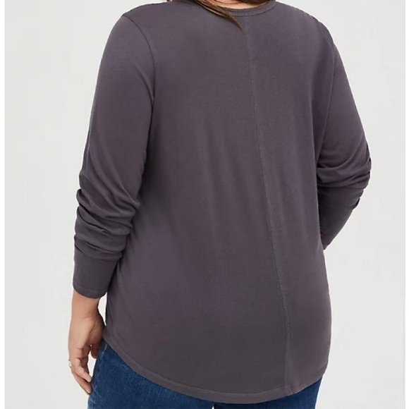 Torrid Disney Alice In Wonderland Best Behavior Tunic Top Gray 1X - Picture 2 of 8